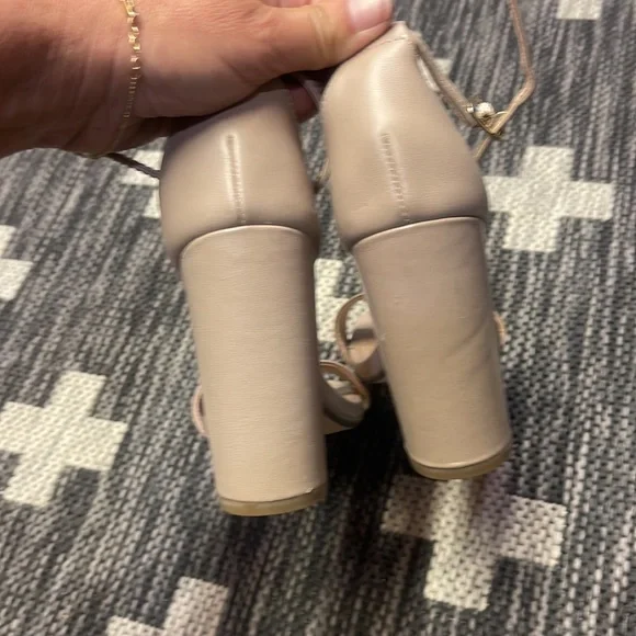 Steve Madden Brand New Size 5 1/2 Shoes - Picture 4 of 4